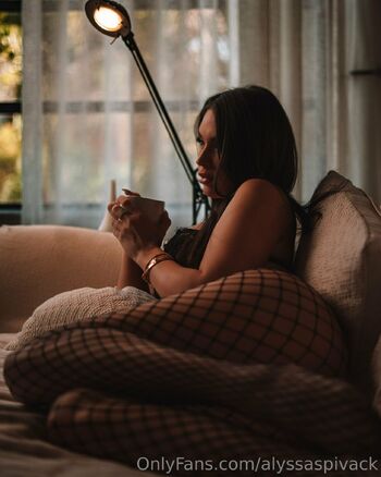 alyss / alyssaspivack nude photo #31