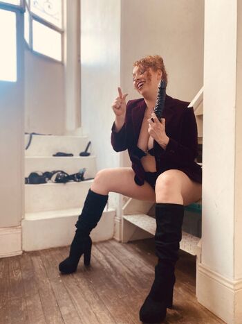 Massive QUEEN / amandareyesxo nude photo #12