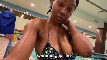 Amarachi / amaraislive nude photo #4