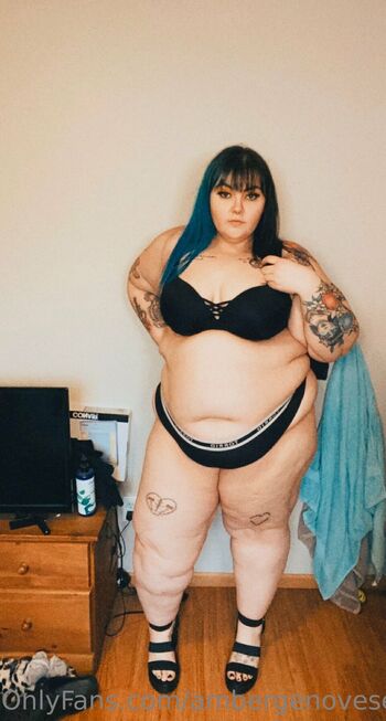 Amber Genoves / ambergenovese nude photo #16