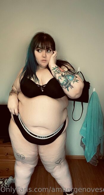 Amber Genoves / ambergenovese nude photo #17