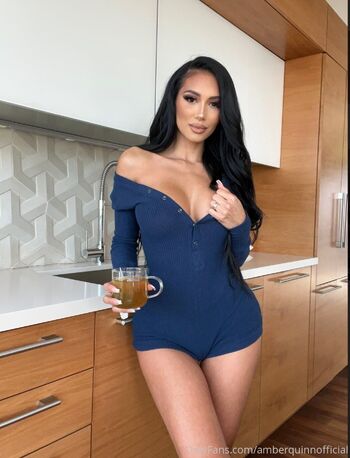 Amber Quinn / amberquinnofficial nude photo #16