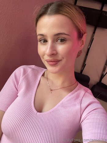 Mimelia / amel.lia nude photo #38