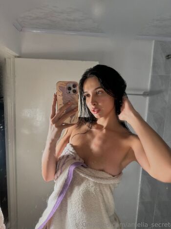 Amelia Rose / amelia_secret nude photo #18