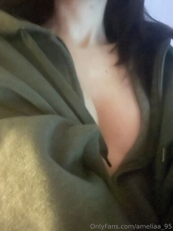Amelia / ameliaa_95 nude photo #32