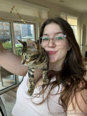 ameli / ameliabfit nude photo #8