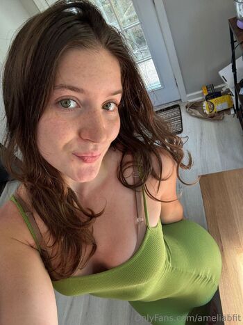 ameli / ameliabfit nude photo #36