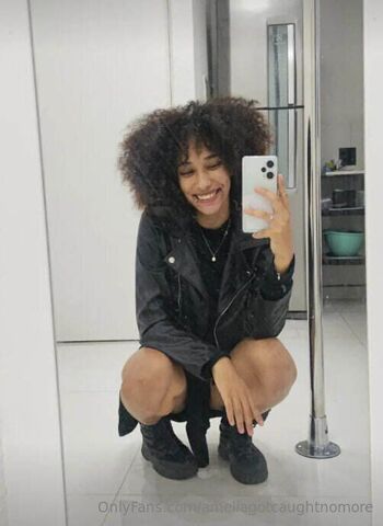 Ameli / ameliagotcaughtnomore nude photo #8