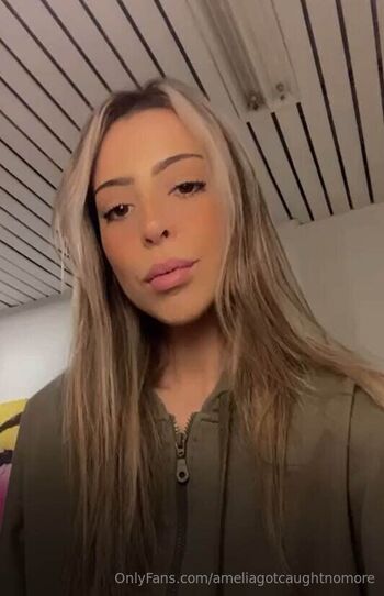 Ameli / ameliagotcaughtnomore nude photo #12