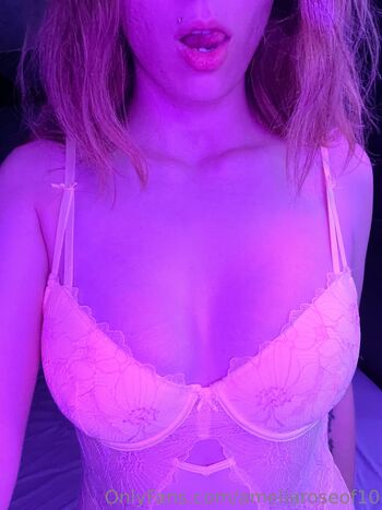 Amelia / ameliaroseof10 / ameliaof10 nude photo #35