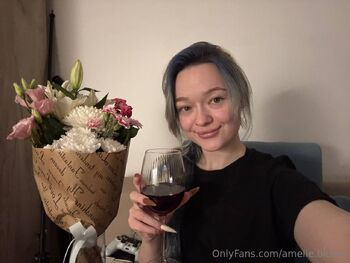 Amelie Catnip / amelie.bloom nude photo #1