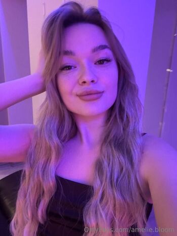 Amelie Catnip / amelie.bloom nude photo #6