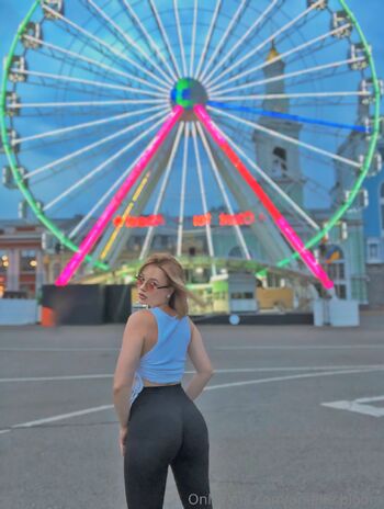 Amelie Catnip / amelie.bloom nude photo #17