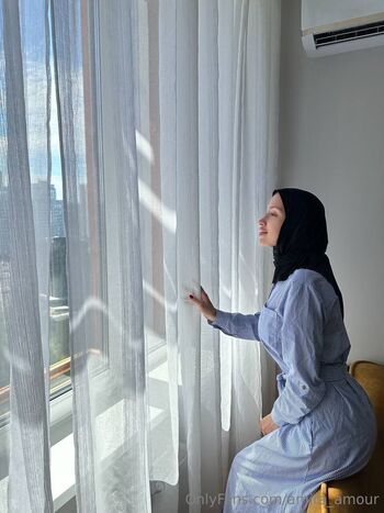 Amira / amira_amour nude photo #5