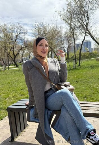 Amira / amira_amour nude photo #21