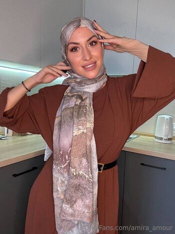Amira / amira_amour nude photo #25