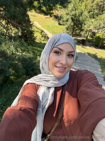 Amira / amira_amour nude photo #29