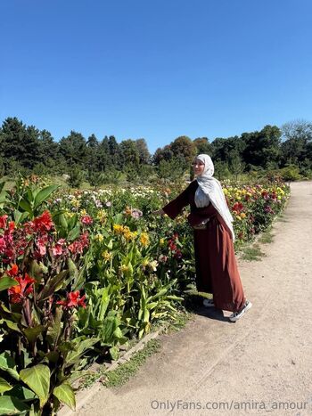Amira / amira_amour nude photo #30