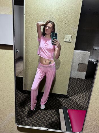 Bets / amishbetsy nude photo #3