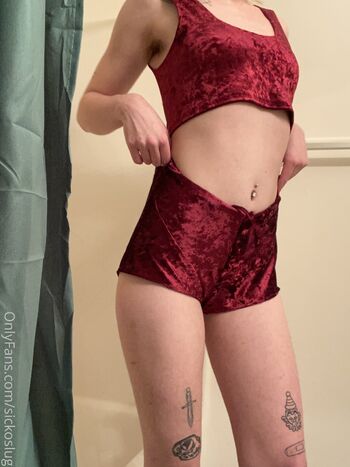 Fi / amorphousfig nude photo #13