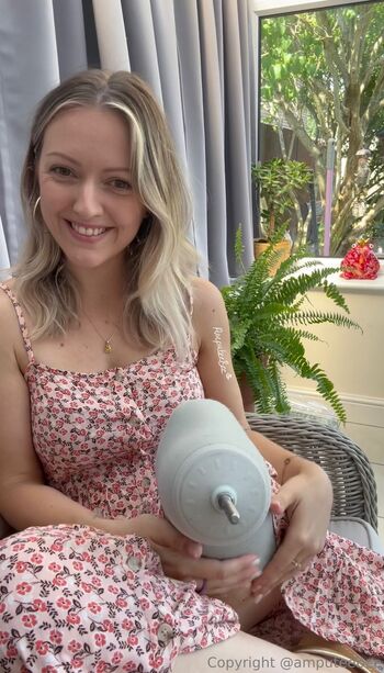 Amputee Bee / amputeebee nude photo #2