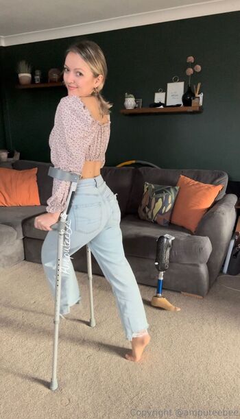 Amputee Bee / amputeebee nude photo #12