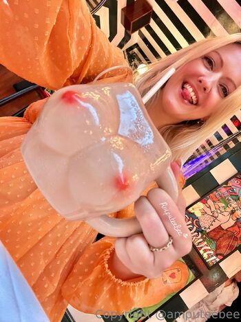 Amputee Bee / amputeebee nude photo #18