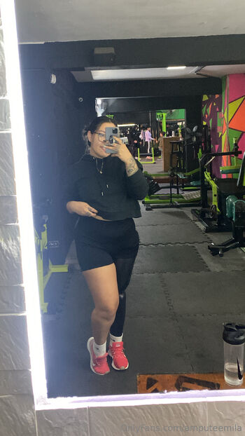 Mila Bo / amputeemila nude photo #10