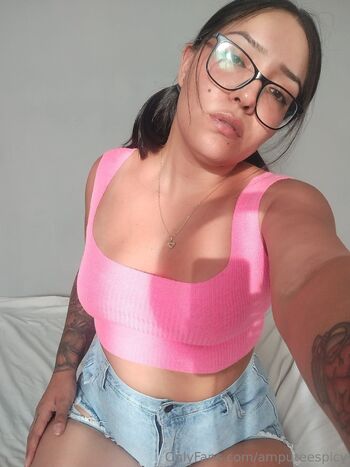 Mila Bo / amputeemila nude photo #36