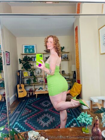 Amy Har / amygingerhart nude photo #1