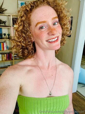 Amy Har / amygingerhart nude photo #3