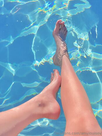 amy / amylouisev nude photo #39