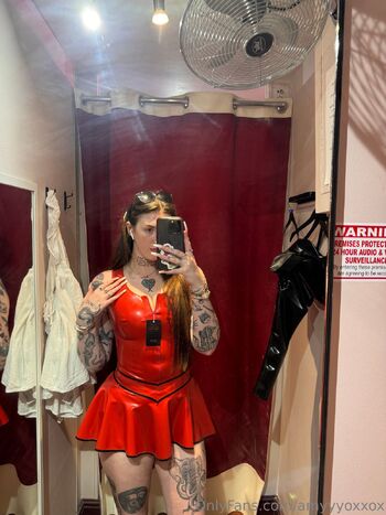 AmyXO / amyyyoxxox nude photo #20