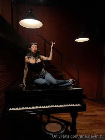 Ana Devin TV / ana.devin.tv nude photo #45