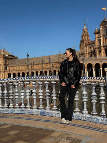 Anabella / anabellabellaa nude photo #2