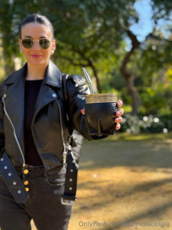 Anabella / anabellabellaa nude photo #3