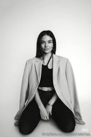 Anabella / anabellabellaa nude photo #4