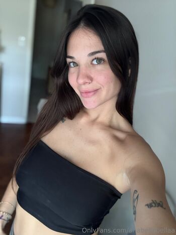 Anabella / anabellabellaa nude photo #14