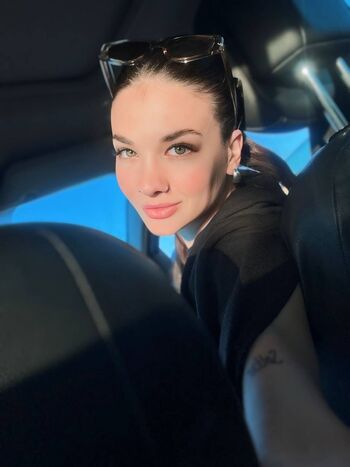 Anabella / anabellabellaa nude photo #17