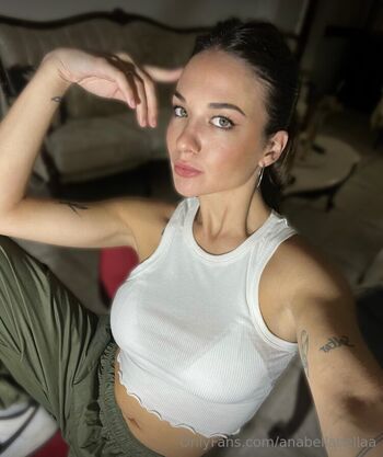 Anabella / anabellabellaa nude photo #32