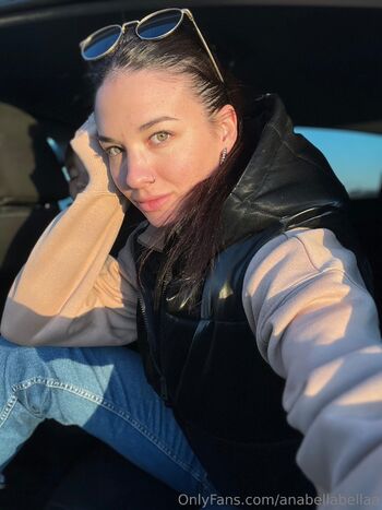 Anabella / anabellabellaa nude photo #33