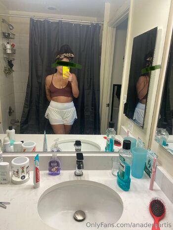 Ana DeMarti / anademartis nude photo #4