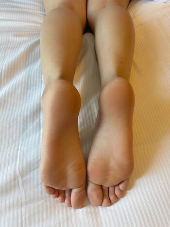 Ana / anafeetish nude photo #6