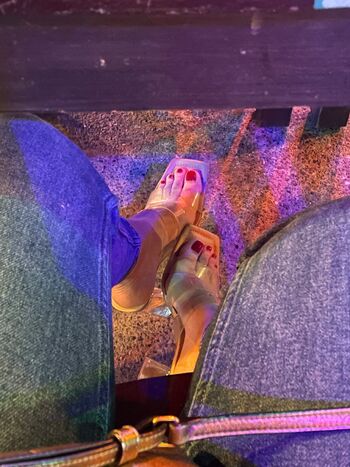 Ana / anafeetish nude photo #22