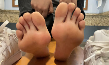 Ana / anafeetish nude photo #29