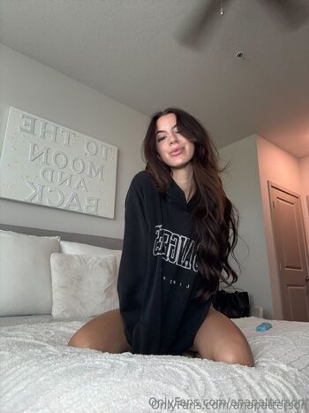 Ana Patterso / anapatterson nude photo #3