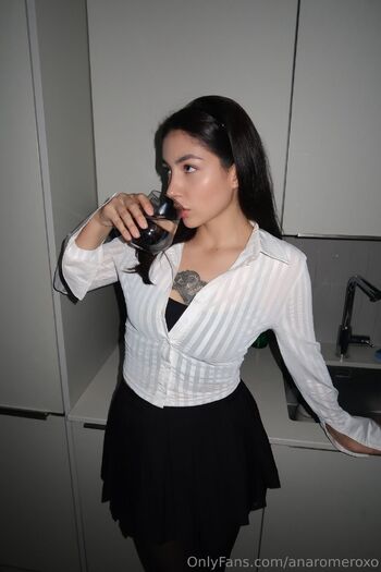 An / anaromeroxo nude photo #10