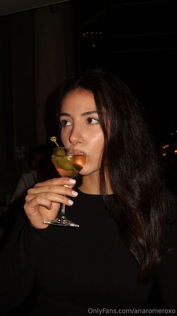 An / anaromeroxo nude photo #25