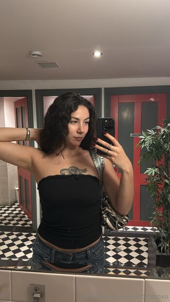 An / anaromeroxo nude photo #33