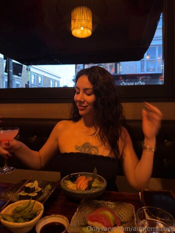 An / anaromeroxo nude photo #34